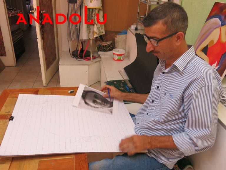 Karakalem Potre Çizim Yapan Adam Eskişehir